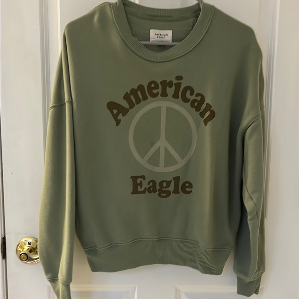 American Eagle Outfitters Green Sweater- size small